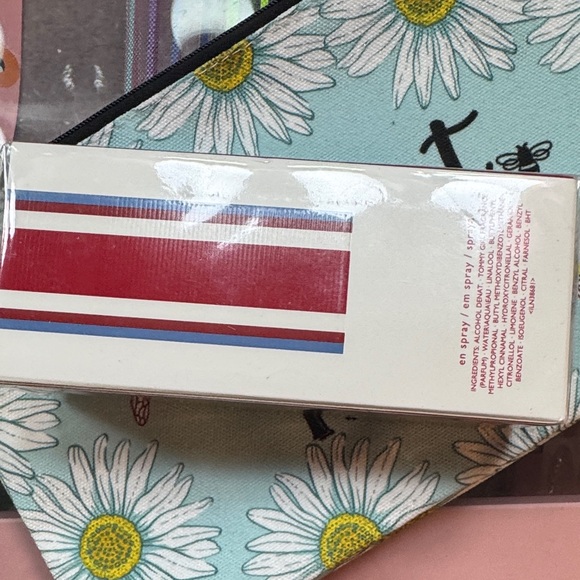 Tommy Hilfiger Tommy Girl Eau de Toilette - Picture 3 of 3